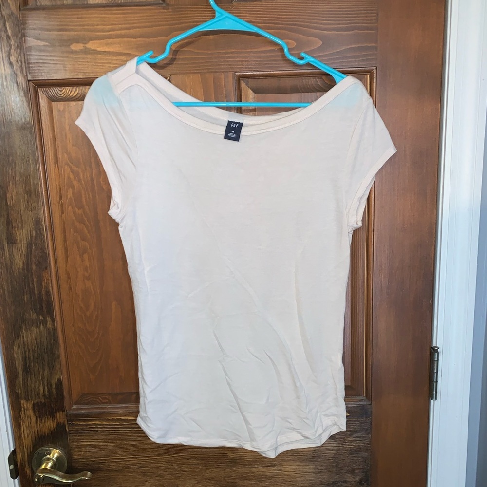 Tan tee